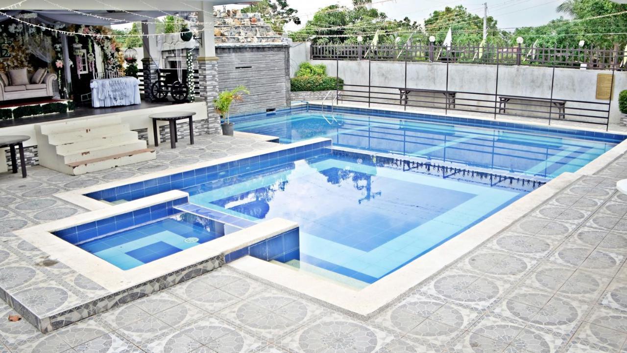 Villa Esmeralda Bryan'S Resort Hotel And Restaurant Palayan City Kültér fotó
