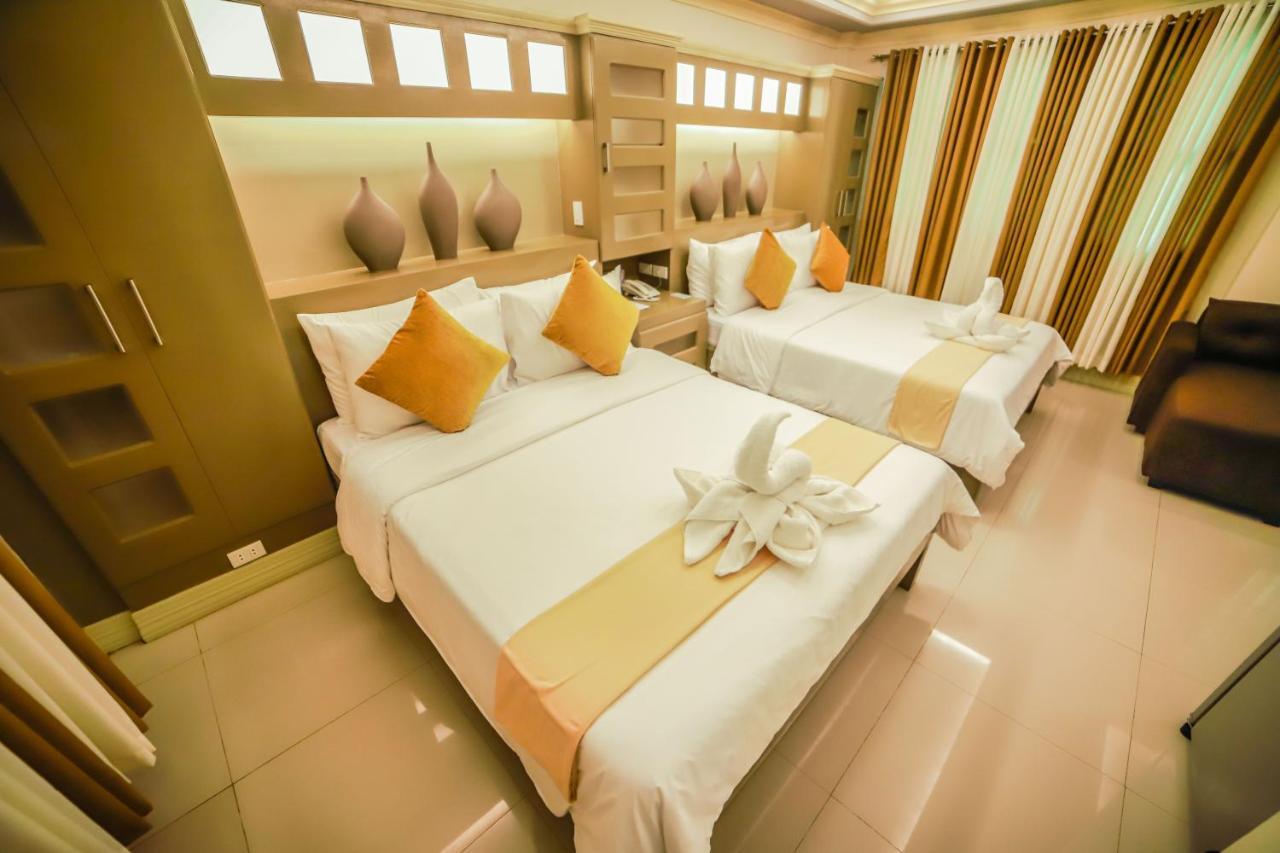 Villa Esmeralda Bryan'S Resort Hotel And Restaurant Palayan City Kültér fotó