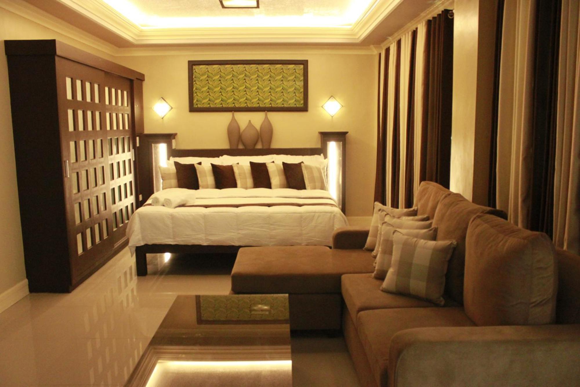 Villa Esmeralda Bryan'S Resort Hotel And Restaurant Palayan City Kültér fotó